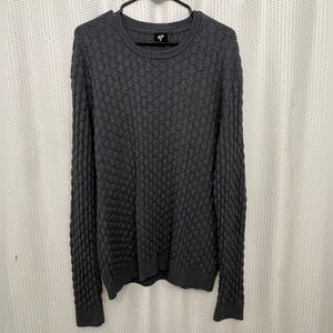 H&M men’s sz XL grey shelled sweater.